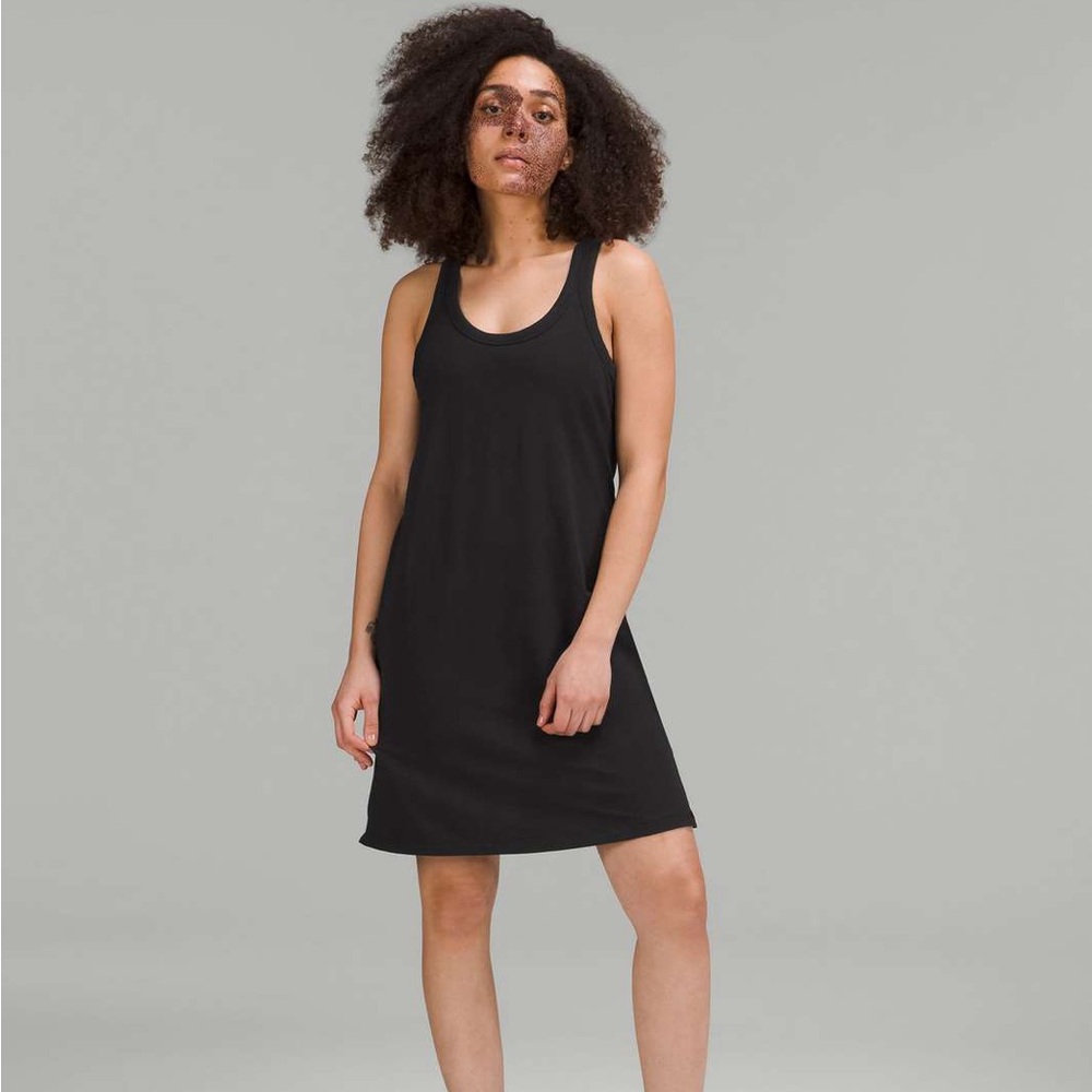 Lululemon- Classic-Fit Cotton-Blend
Scoop Dress